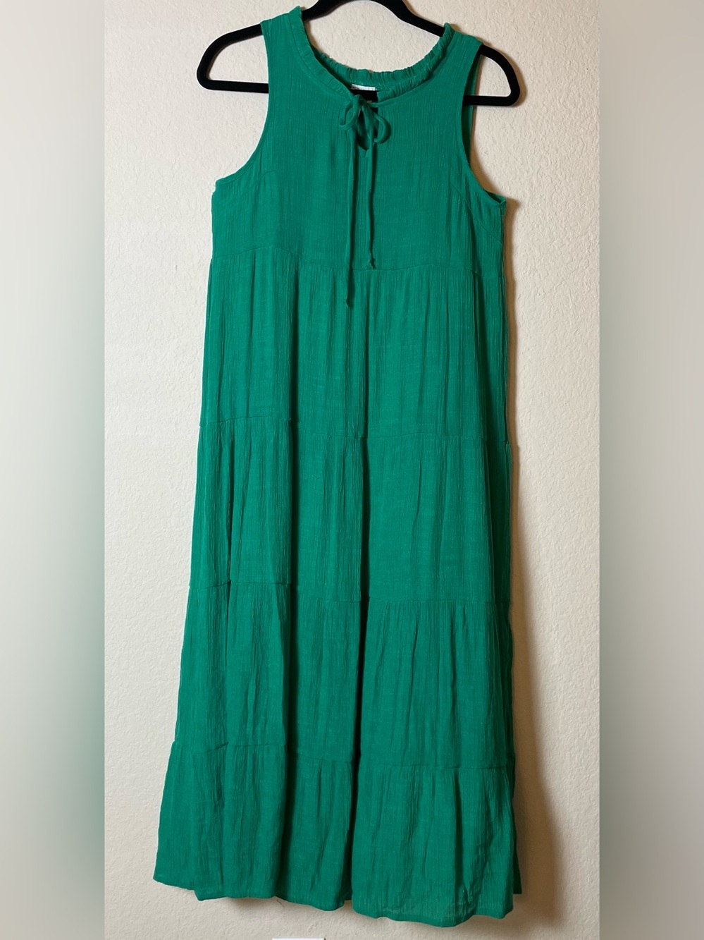 NAIF Emerald Green Tiered Maxi Dress Sz S | Sleeveless Boho Flowy Textured Maxi